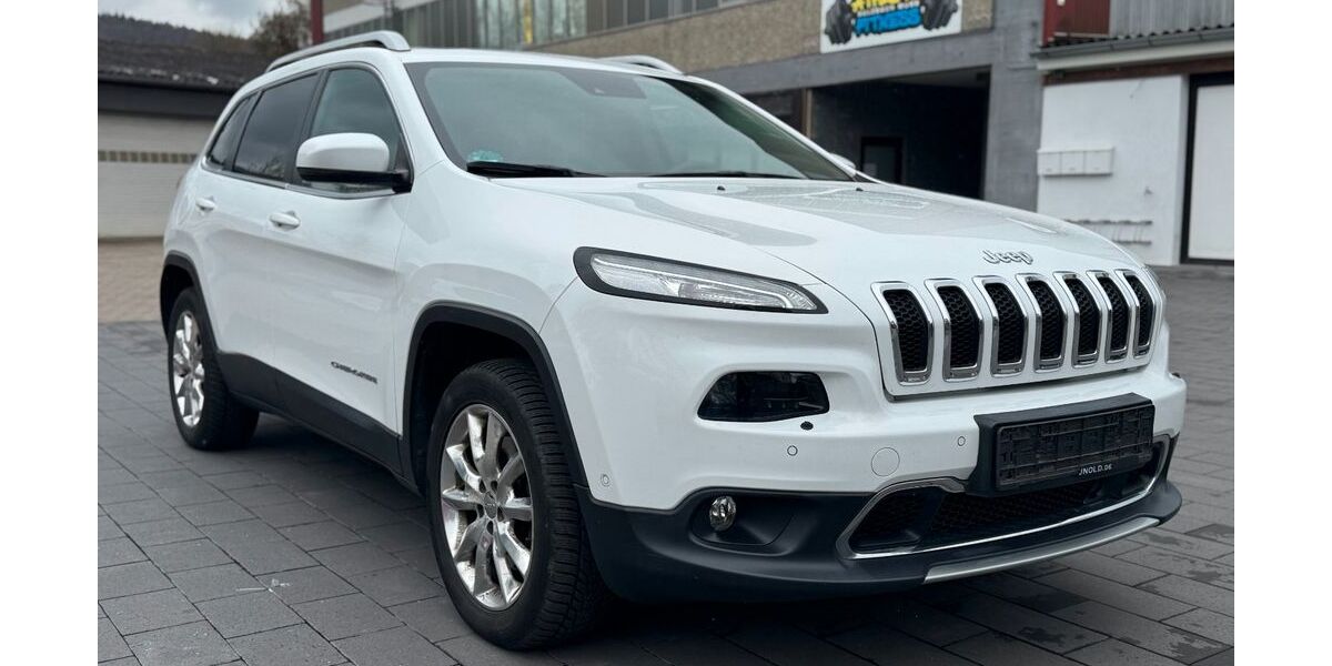 Jeep Cherokee 110.124 km 11.990 &euro; Oppenweiler 71570