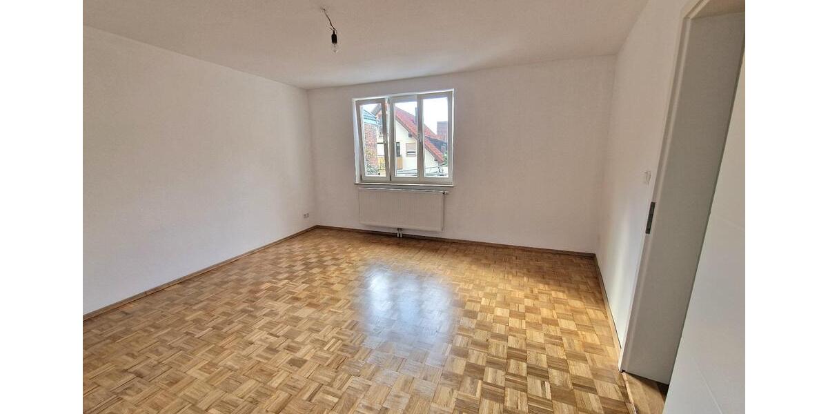 Maisonettenwohnung Stuttgart Luginsland - 3.5 Zimmer, 107 m&sup2;, 1.350&euro; | Angebot:25965671