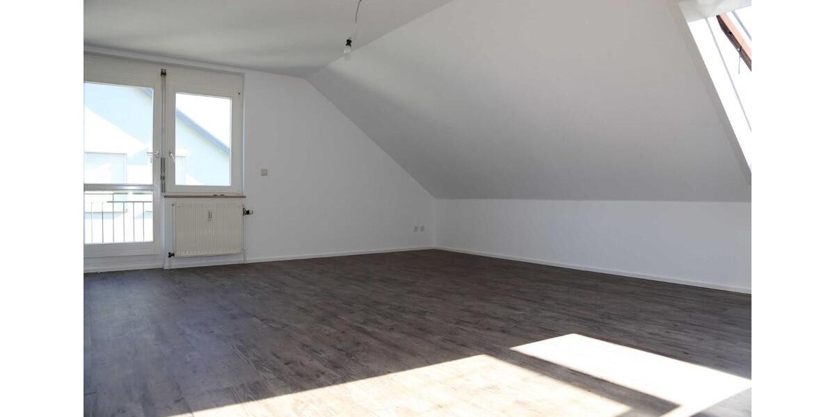 Dachgeschoßwohnung Oberstenfeld - 3.5 Zimmer, 72 m&sup2;, 225.000&euro; | Angebot:25376469