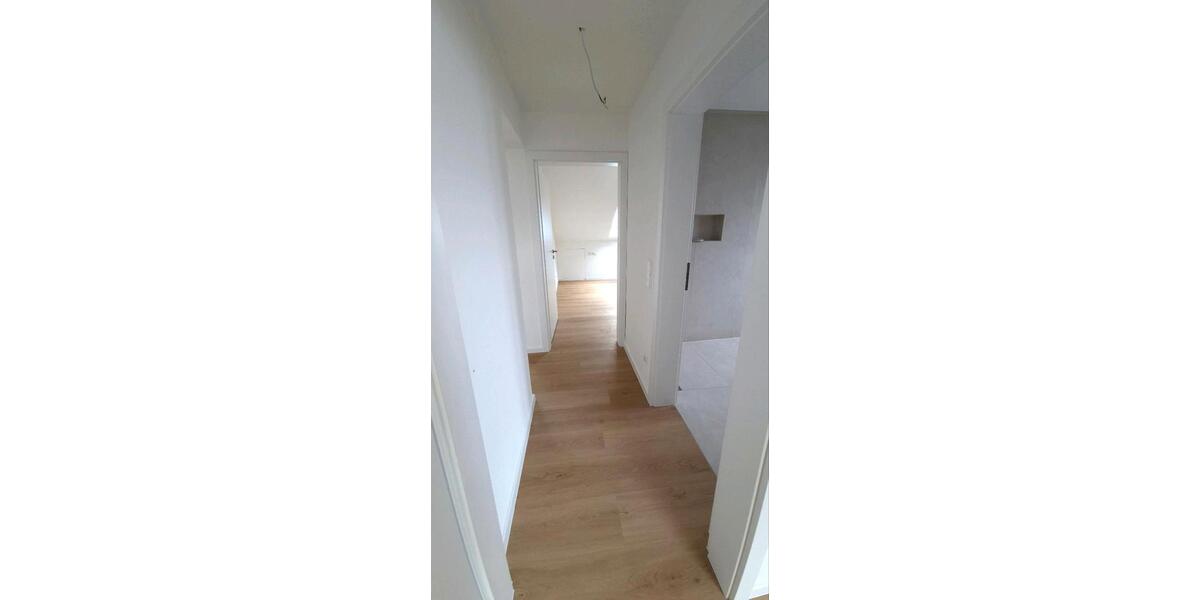 Dachgeschoßwohnung Hochdorf - 3.5 Zimmer, 101 m&sup2;, 1.300&euro; | Angebot:24857820