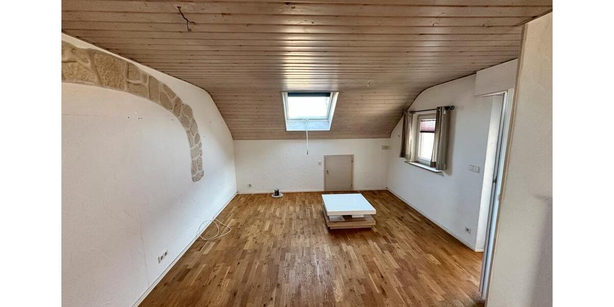 Dachgeschoßwohnung Stuttgart Sillenbuch - 2.5 Zimmer, 58 m&sup2;, 239.000&euro; | Angebot:24357014