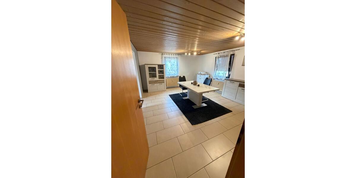 Etagenwohnung Weinstadt - 2 Zimmer, 65 m&sup2;, 700&euro; | Angebot:27584321