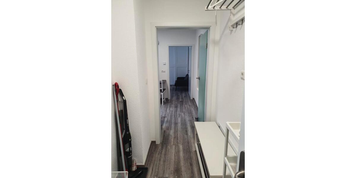 Etagenwohnung Stuttgart Feuerbach - 1.5 Zimmer, 32 m&sup2;, 899&euro; | Angebot:25982344