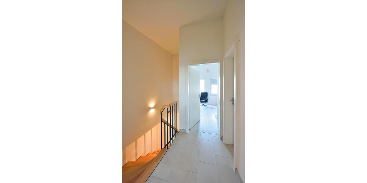 Reihenhaus Markgröningen - 5 Zimmer, 133 m&sup2;, 1.700&euro; | Angebot:25632777