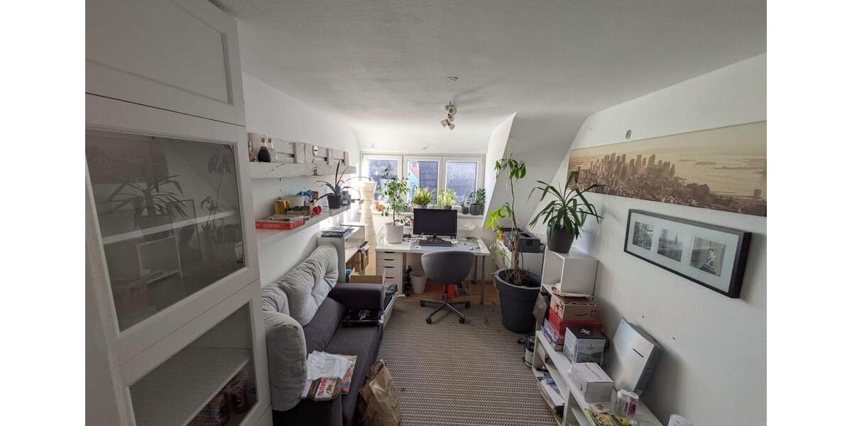 Dachgeschoßwohnung Stuttgart Sillenbuch - 3.5 Zimmer, 66 m&sup2;, 935&euro; | Angebot:26040702