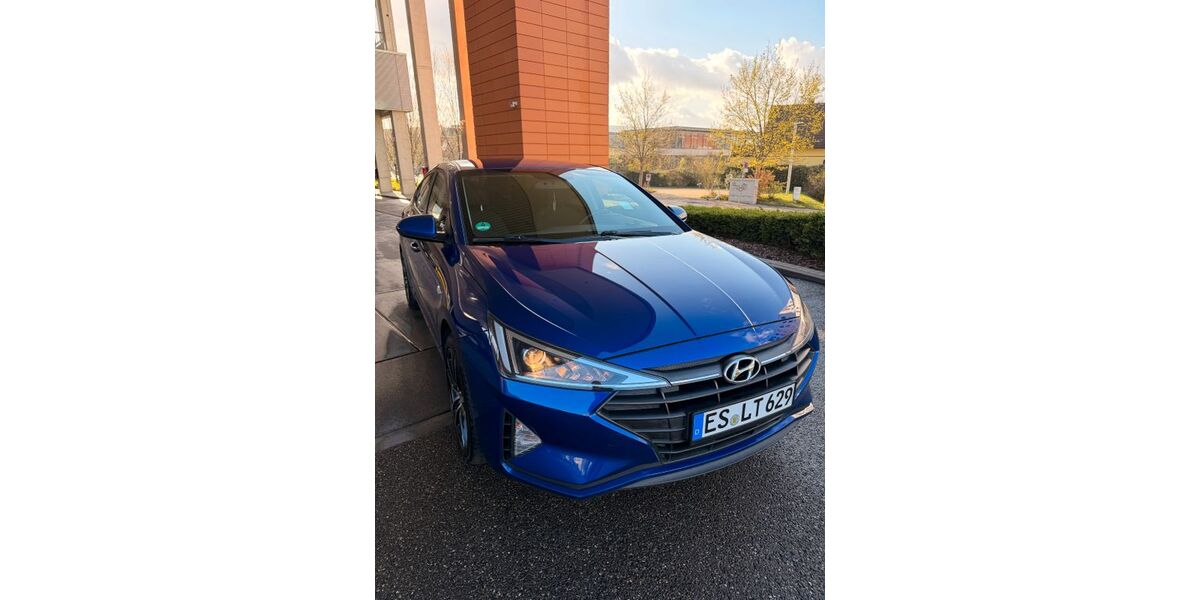 Hyundai Elantra 142.446 km 12.500 &euro; Wendlingen 73240