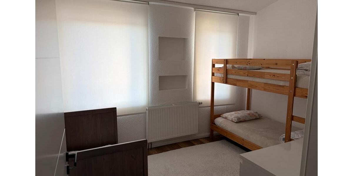 Dachgeschoßwohnung Schwaikheim - 3 Zimmer, 65 m&sup2;, 1.500&euro; | Angebot:25402484