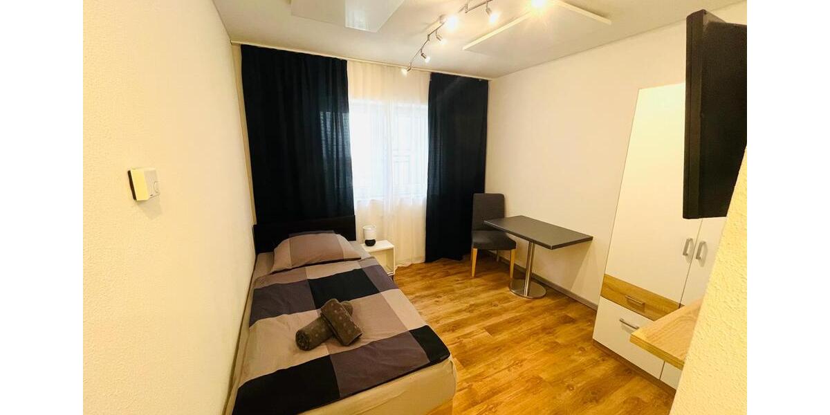 Mehrfamilienhaus, Wohnhaus Neckarwestheim - 11 Zimmer, 210 m&sup2;, 844.000&euro; | Angebot:26048201