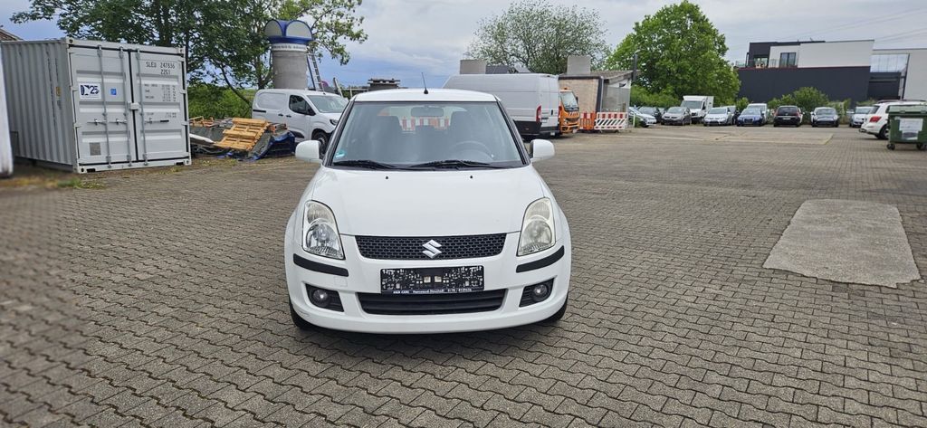 Suzuki Swift 90.321 km 4.900 &euro; Waiblingen Neustadt ( 15 km von Stuttgart ) 71336
