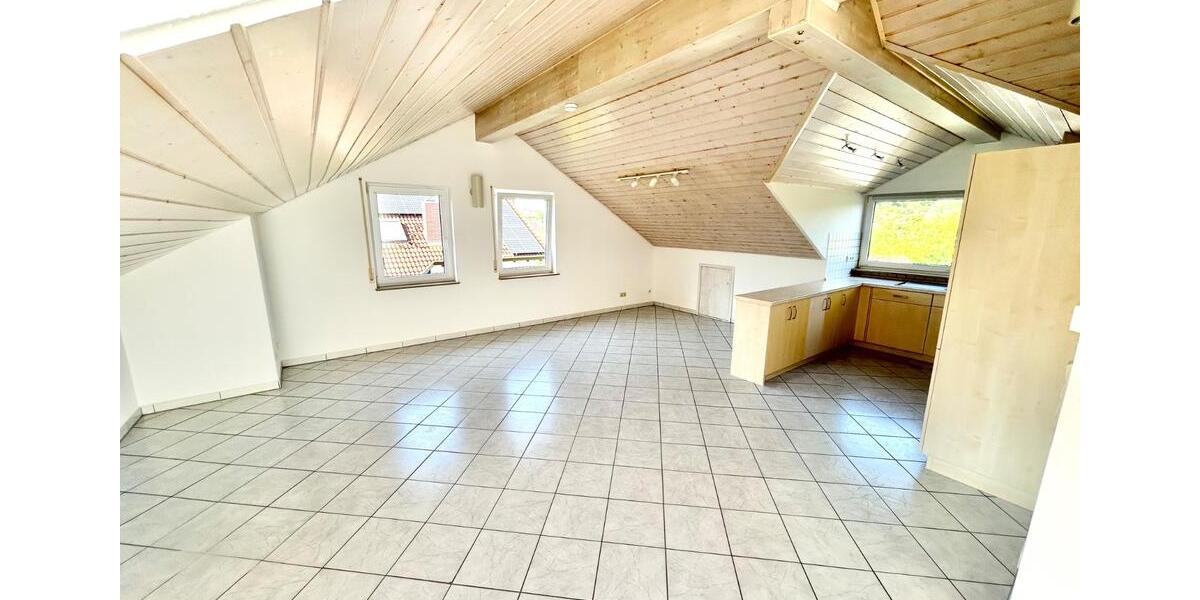 Dachgeschoßwohnung Oberriexingen - 3 Zimmer, 76 m&sup2;, 912&euro; | Angebot:25936829
