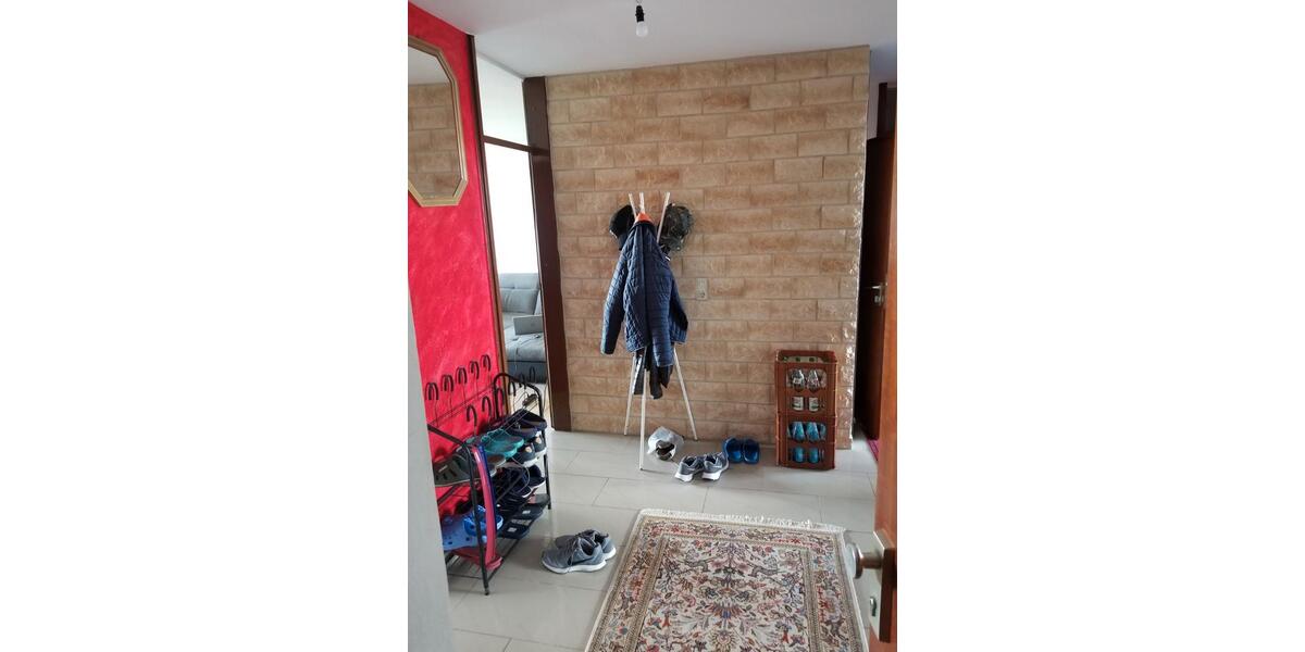 Etagenwohnung Leonberg - 3 Zimmer, 82 m&sup2;, 250.000&euro; | Angebot:25992121