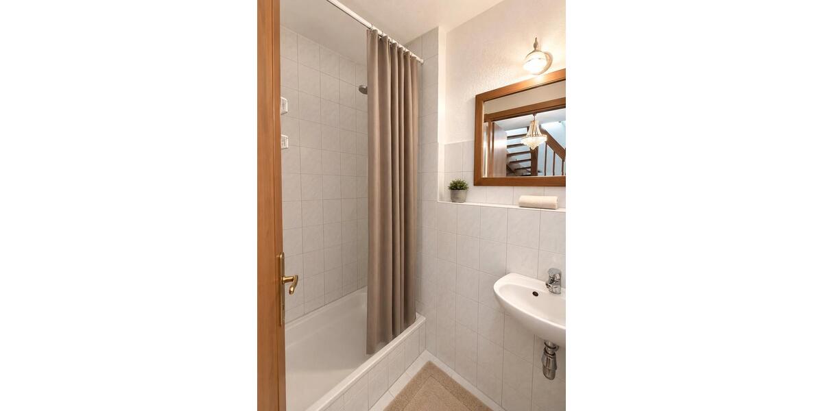Reihenhaus Remseck am Neckar - 5 Zimmer, 133 m&sup2;, 650.000&euro; | Angebot:27263671