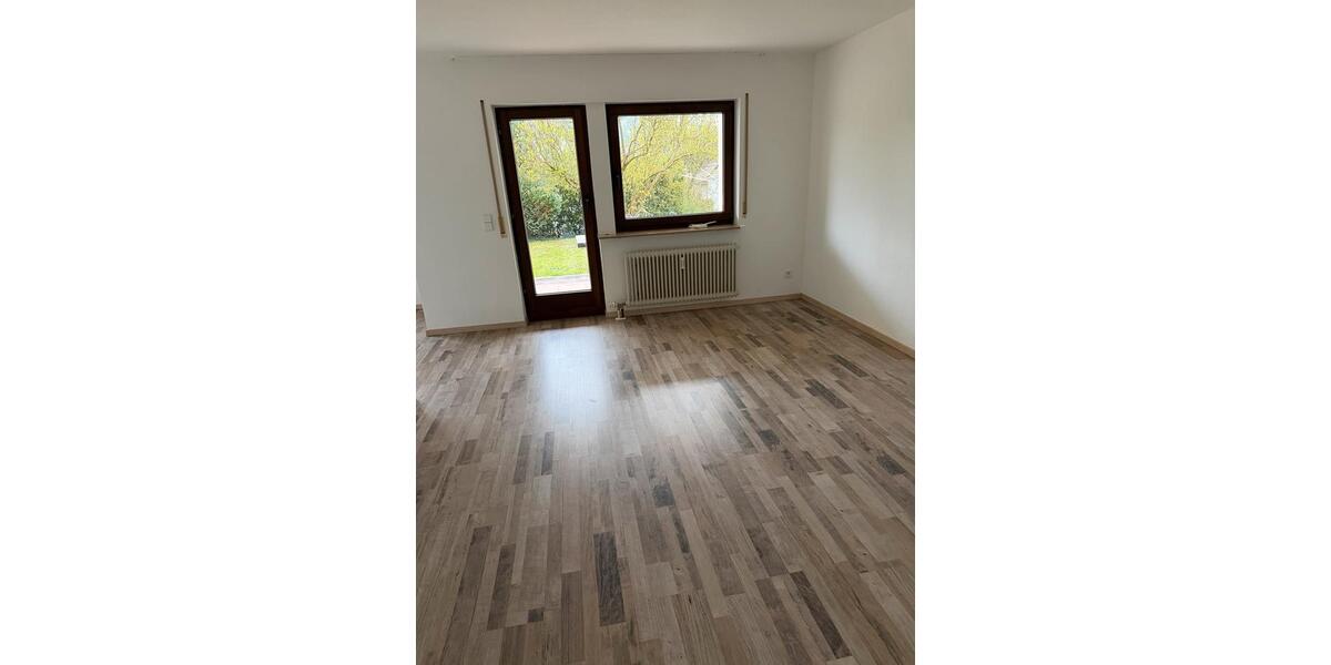 Erdgeschoßwohnung Stuttgart Luginsland - 3.5 Zimmer, 101 m&sup2;, 1.650&euro; | Angebot:25935956