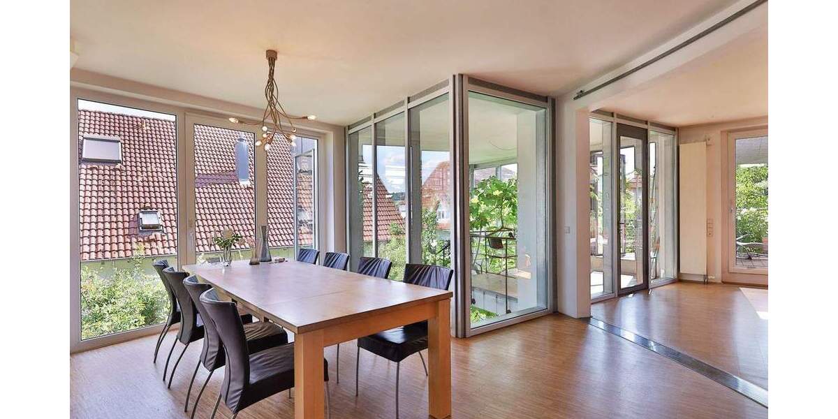 Einfamilienhaus Waldenbuch - 7 Zimmer, 330 m&sup2;, 1.295.000&euro; | Angebot:25734444