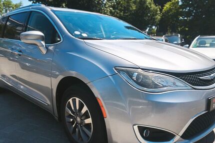 Chrysler Pacifica 215.475 km 13.999 &euro; Fellbach 70736