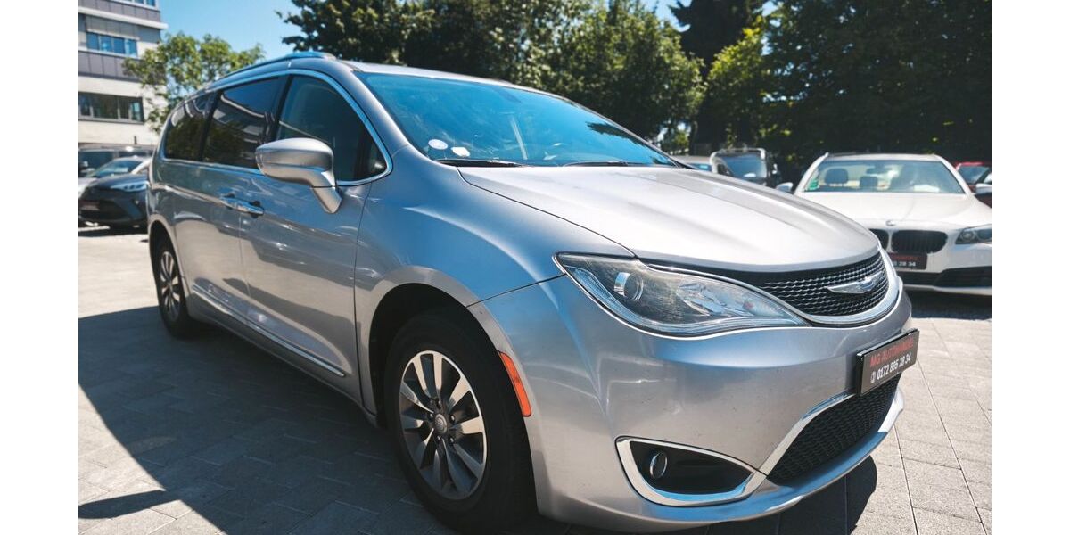Chrysler Pacifica 215.475 km 13.999 &euro; Fellbach 70736