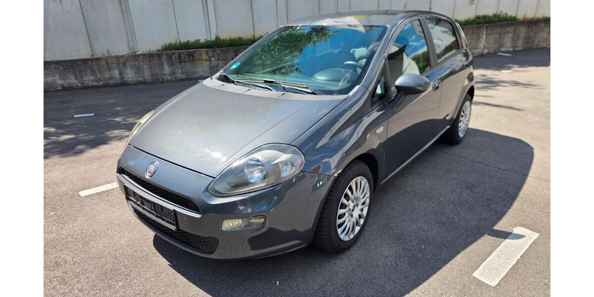 Fiat Punto 153.784 km 2.750 &euro; Stuttgart 70437