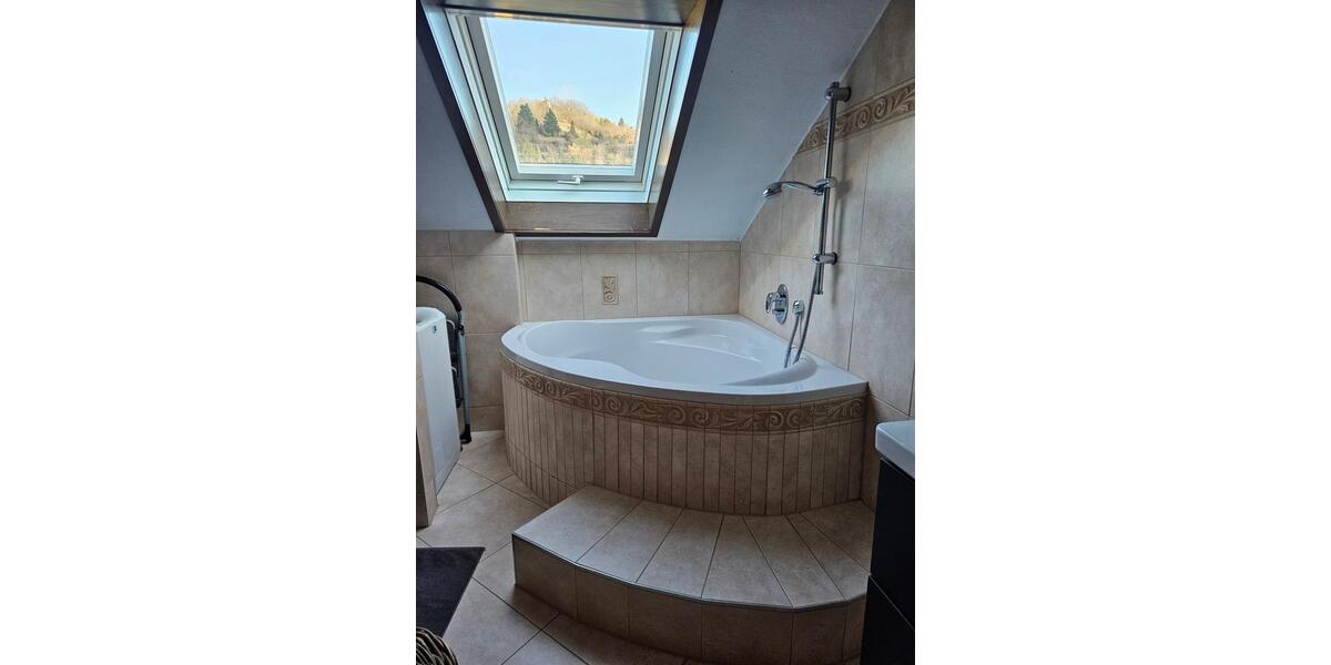 Dachgeschoßwohnung Auenwald - 4.5 Zimmer, 117 m&sup2;, 345.000&euro; | Angebot:25932901