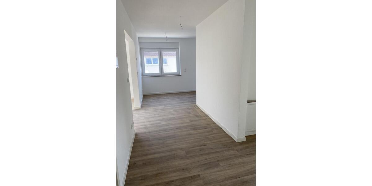 Etagenwohnung Winnenden - 3.5 Zimmer, 85 m&sup2;, 1.250&euro; | Angebot:25948649