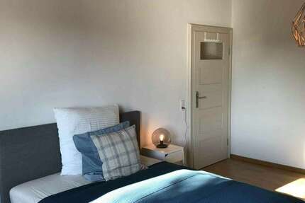 Zimmer Stuttgart Hölderlinplatz - 525&euro; | Angebot:25812176