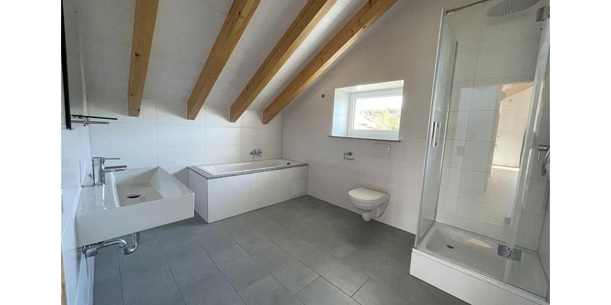 Etagenwohnung Frickenhausen - 3.5 Zimmer, 90 m&sup2;, 1.155&euro; | Angebot:24774631