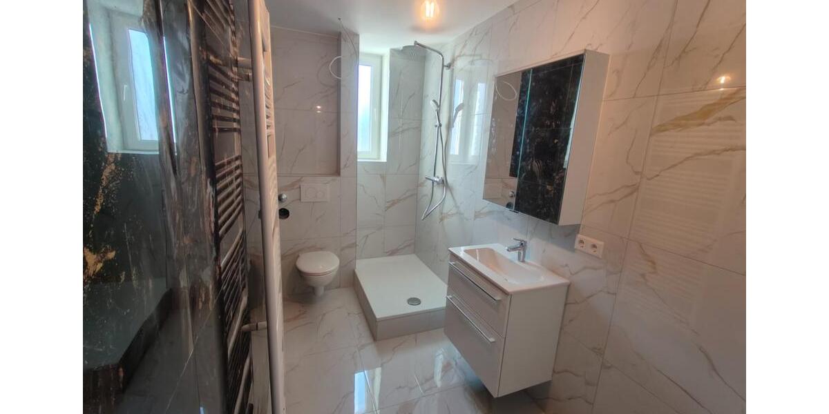 Dachgeschoßwohnung Stuttgart Bad Cannstatt - 3 Zimmer, 63 m&sup2;, 1.050&euro; | Angebot:24803392