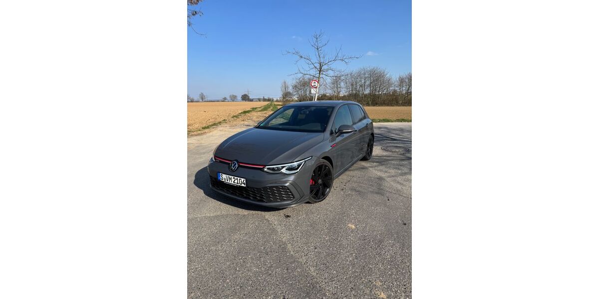 VW Golf 42.000 km 12.345 &euro; Stuttgart 70599