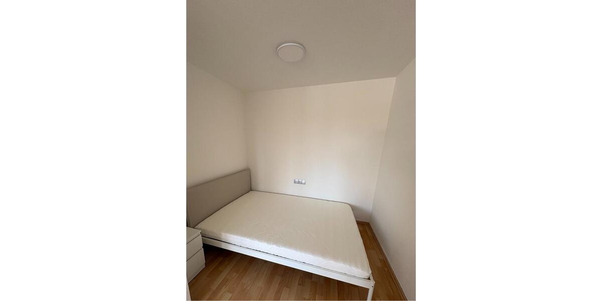 Etagenwohnung Böblingen - 1.5 Zimmer, 55 m&sup2;, 895&euro; | Angebot:25853839