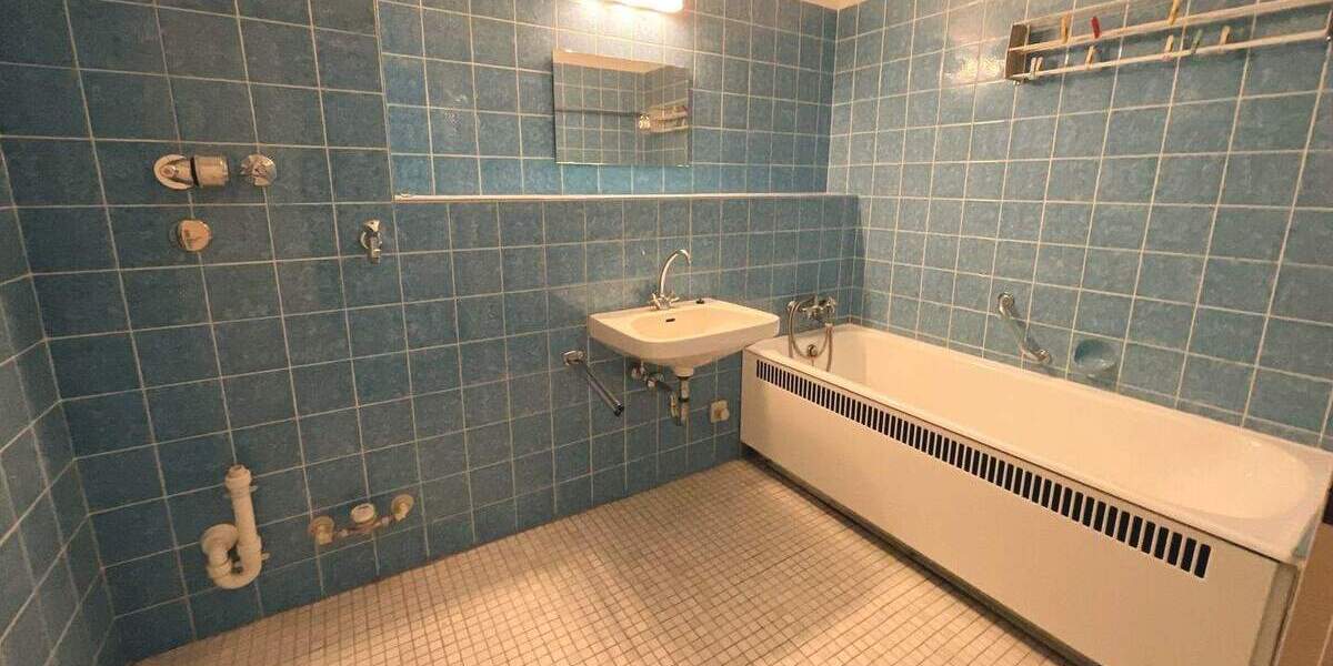 Etagenwohnung Stuttgart Bad Cannstatt - 3 Zimmer, 84 m&sup2;, 290.000&euro; | Angebot:25727204