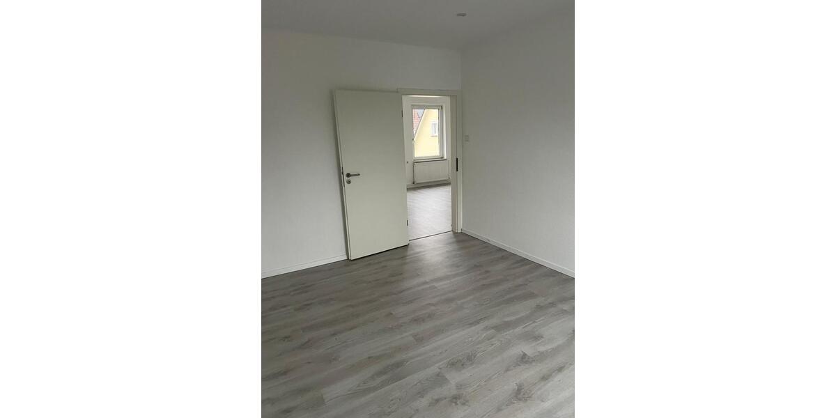 Etagenwohnung Stuttgart Degerloch - 3 Zimmer, 64 m&sup2;, 1.200&euro; | Angebot:25923502