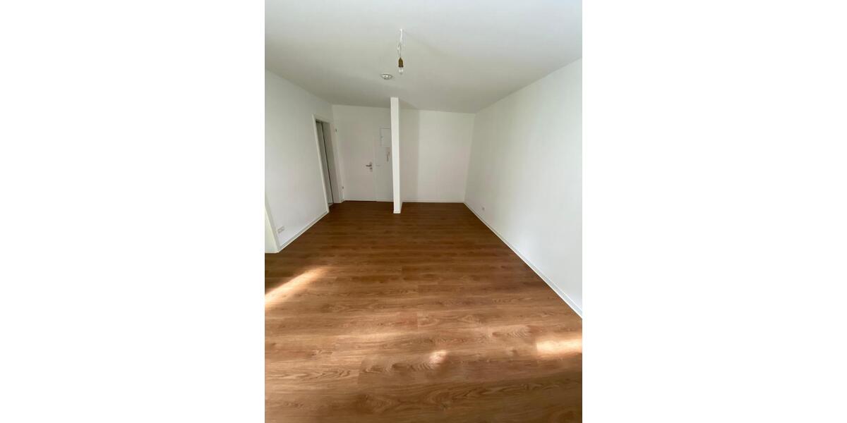 Erdgeschoßwohnung Esslingen am Neckar Oberesslingen - 1 Zimmer, 28 m&sup2;, 394&euro; | Angebot:25883397