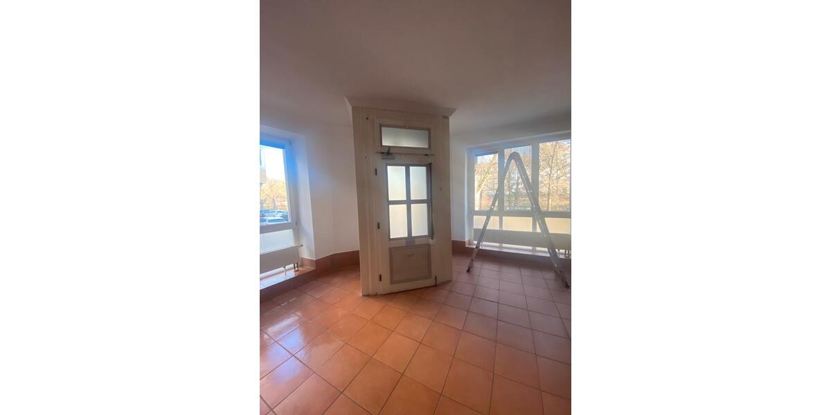 Hochparterre Stuttgart Stuttgart-Nord - 2 Zimmer, 120 m&sup2;, 320.000&euro; | Angebot:25174786