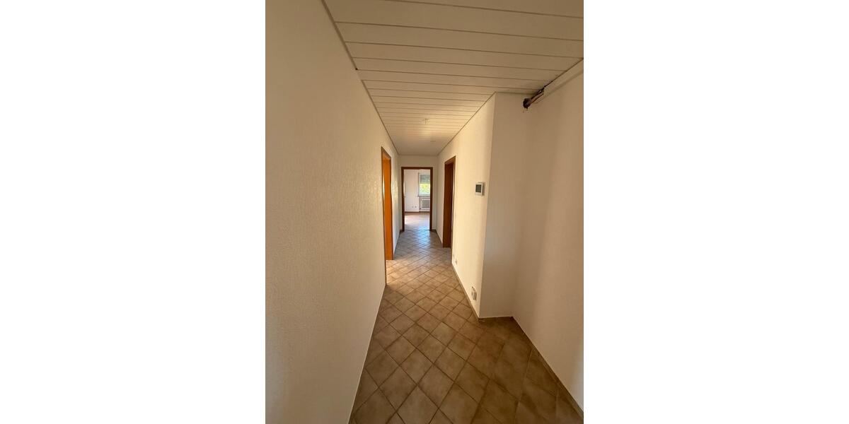 Etagenwohnung Winterbach - 4 Zimmer, 96 m&sup2;, 1.400&euro; | Angebot:27603004