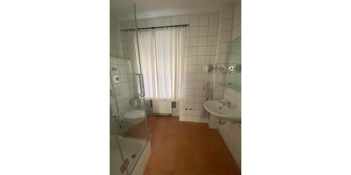Hochparterre Stuttgart Stuttgart-Nord - 2 Zimmer, 120 m&sup2;, 320.000&euro; | Angebot:25174786