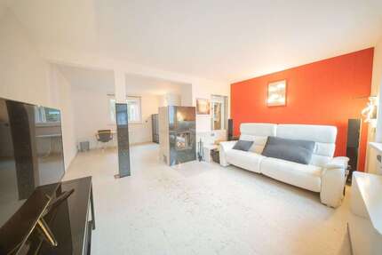 Haus Mundelsheim - 3.5 Zimmer, 95 m&sup2;, 250.000&euro; | Angebot:25914264