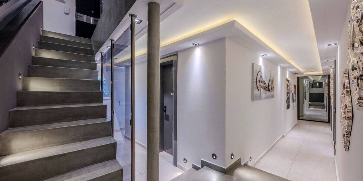 Einfamilienhaus Stuttgart Feuerbach - 8 Zimmer, 295 m&sup2;, 2.200.000&euro; | Angebot:25800108