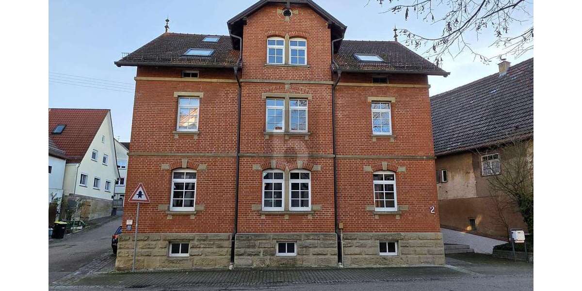 Einfamilienhaus Besigheim - 8 Zimmer, 273 m&sup2;, 820.000&euro; | Angebot:26050058