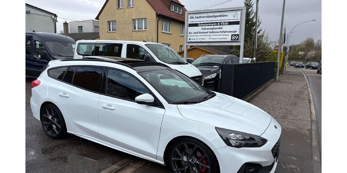Ford Focus 175.000 km 15.900 &euro; Korntal-Münchingen 70825