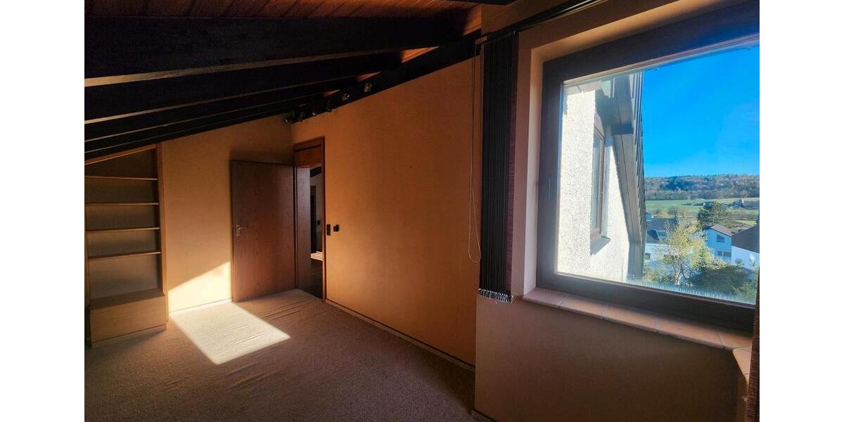 Einfamilienhaus Leonberg - 6.5 Zimmer, 187 m&sup2;, 960.000&euro; | Angebot:26074028