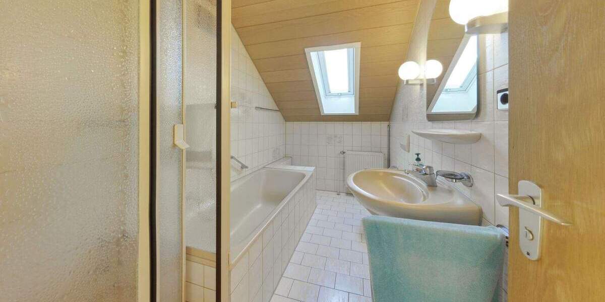 Mehrfamilienhaus, Wohnhaus Besigheim - 7 Zimmer, 225 m&sup2;, 876.000&euro; | Angebot:25749260