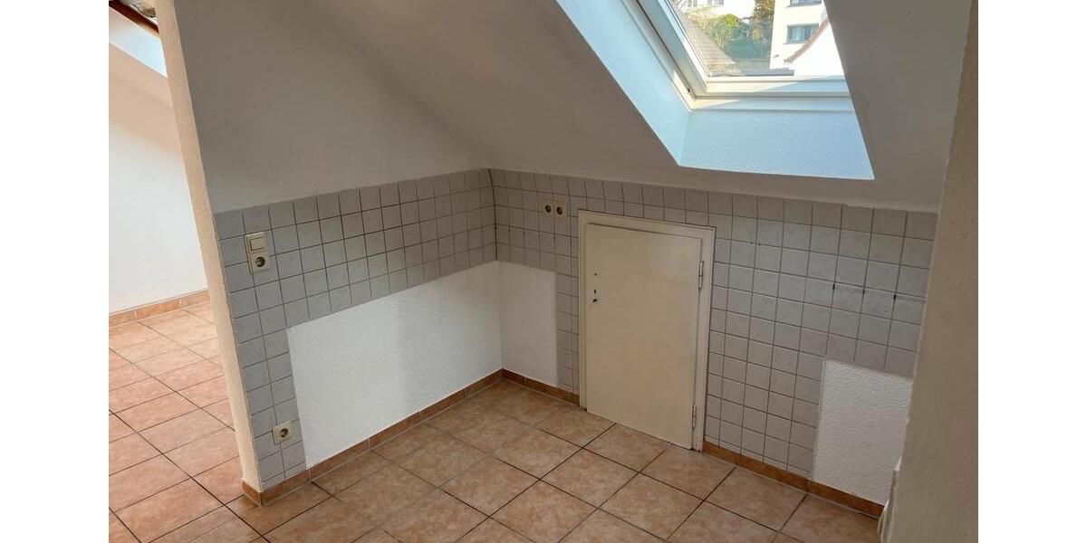Dachgeschoßwohnung Remshalden - 3 Zimmer, 65 m&sup2;, 900&euro; | Angebot:25957108