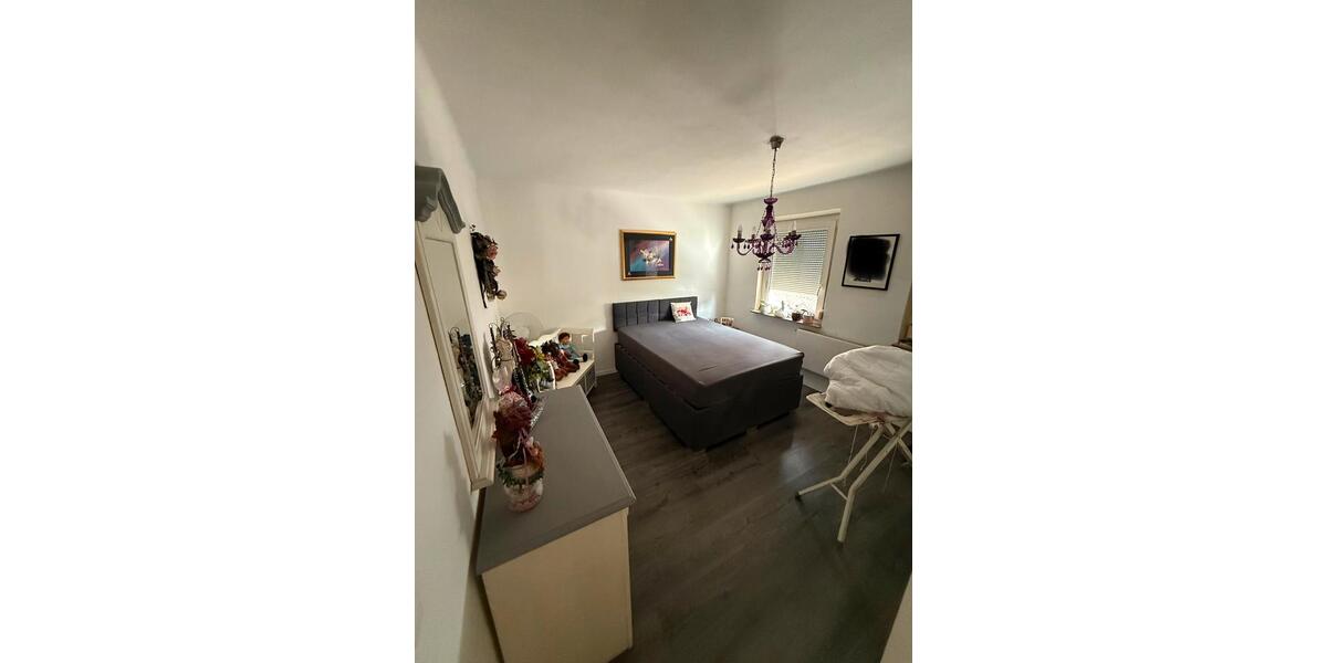 Mehrfamilienhaus, Wohnhaus Marbach am Neckar - 7 Zimmer, 165 m&sup2;, 390.000&euro; | Angebot:27076711