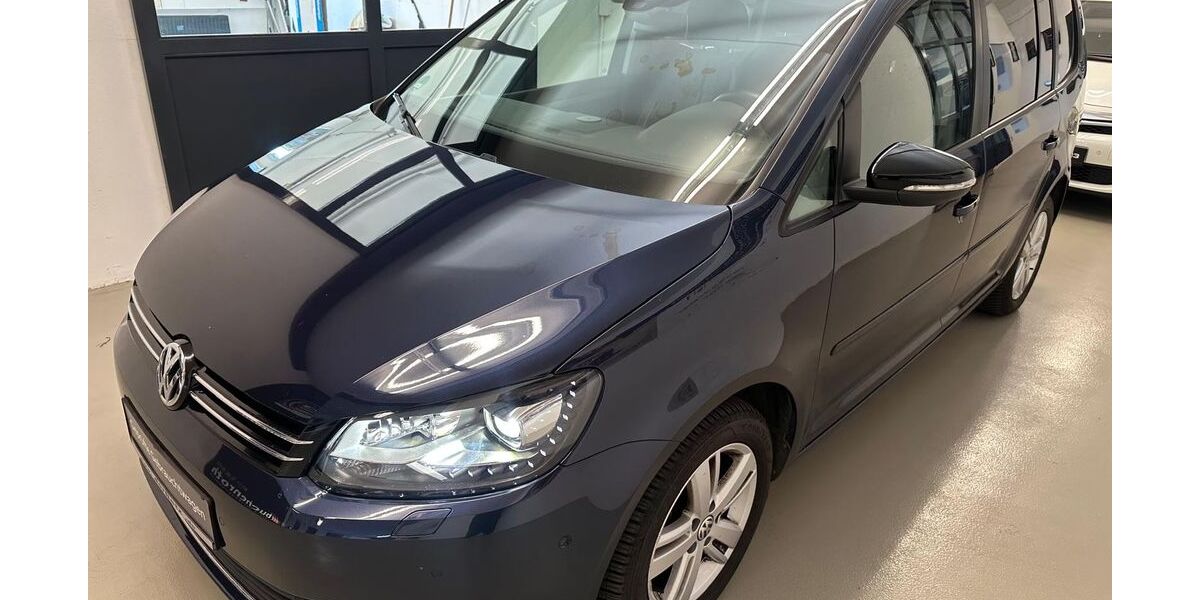 VW Touran 156.565 km 7.490 &euro; LEONBERG 71229