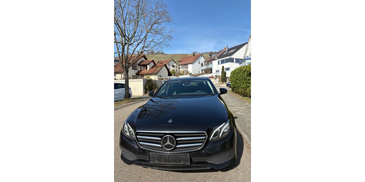 Mercedes-Benz E 220 86.000 km 30.990 &euro; Korb 71404