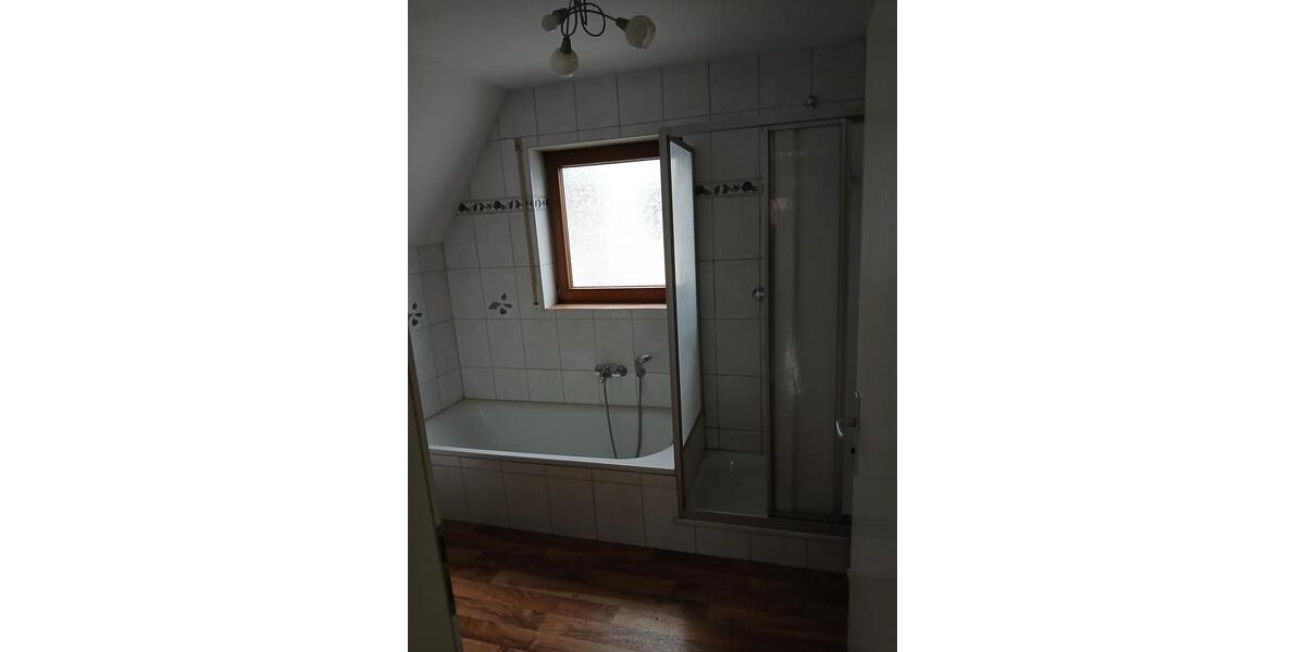 Einfamilienhaus Untergruppenbach - 6 Zimmer, 140 m&sup2;, 1.700&euro; | Angebot:27617682