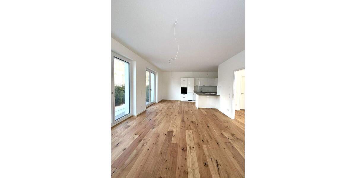 Etagenwohnung Sindelfingen Mitte - 2 Zimmer, 89 m&sup2;, 1.280&euro; | Angebot:25704091