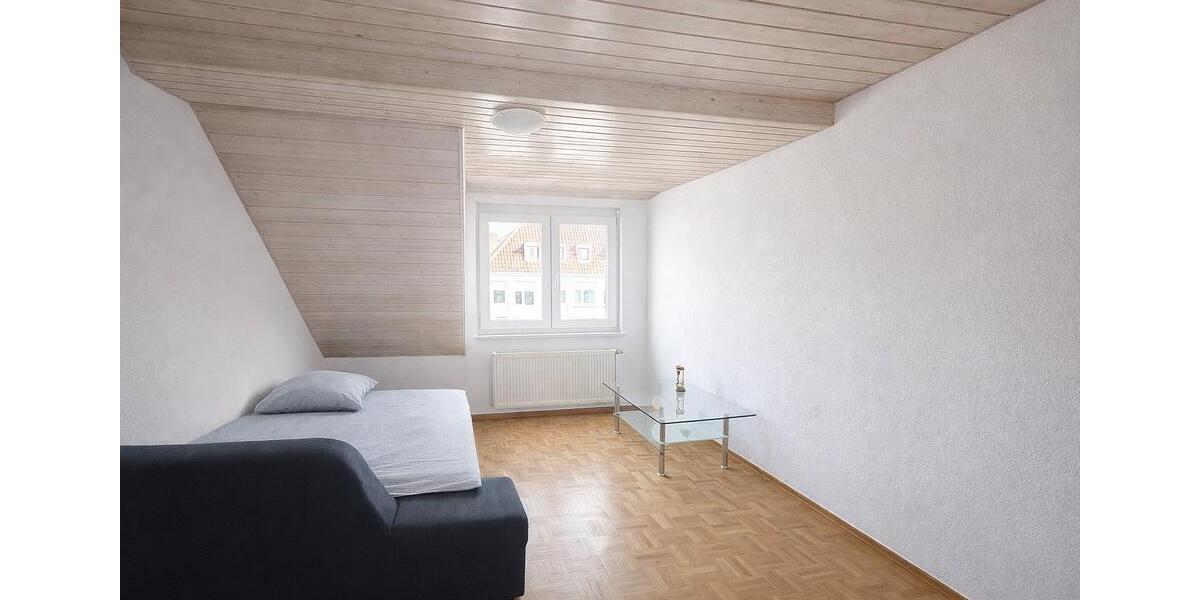 Dachgeschoßwohnung Schwieberdingen - 3.5 Zimmer, 73 m&sup2;, 750&euro; | Angebot:25980494