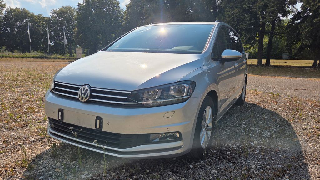 VW Touran 145.000 km 14.700 &euro; Oberboihingen 72644