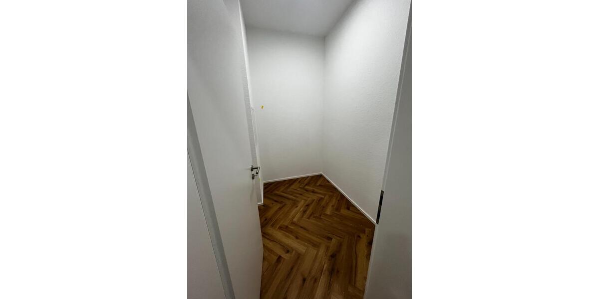 Dachgeschoßwohnung Nürtingen - 3 Zimmer, 100 m&sup2;, 1.480&euro; | Angebot:25867081