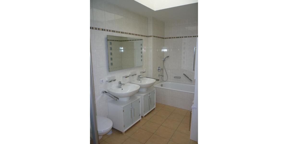 Reihenhaus Ostfildern - 5.5 Zimmer, 172 m&sup2;, 2.700&euro; | Angebot:24681837